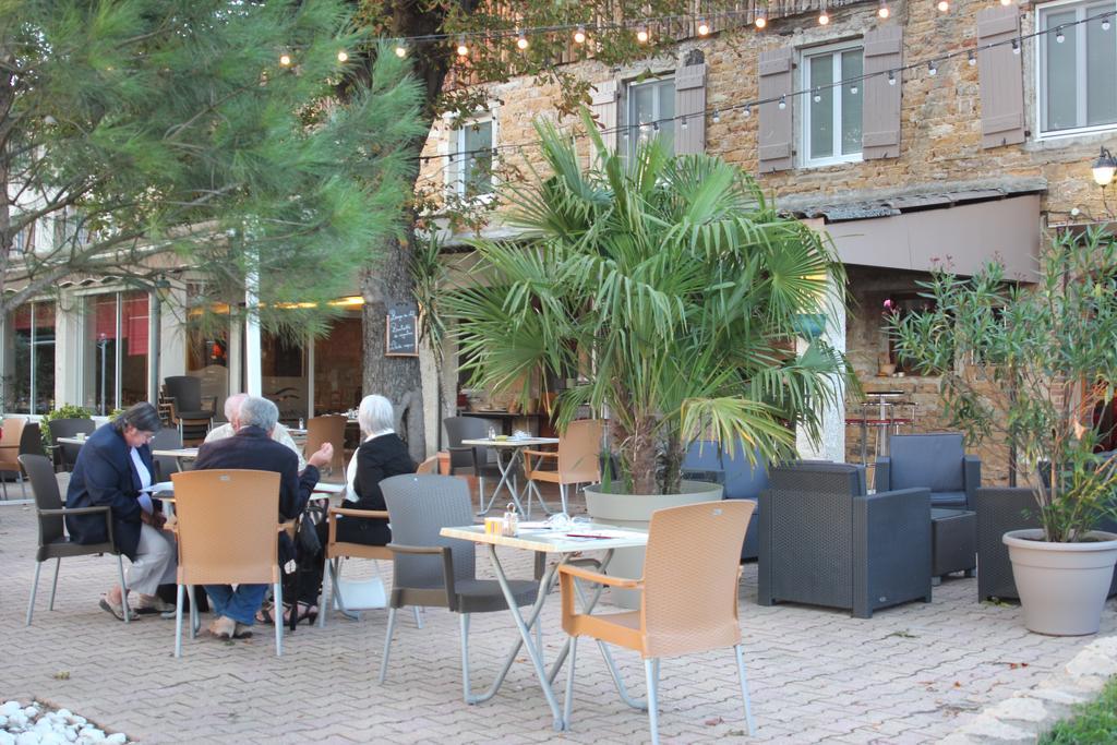 Готель O2 Saone Reyrieux Екстер'єр фото